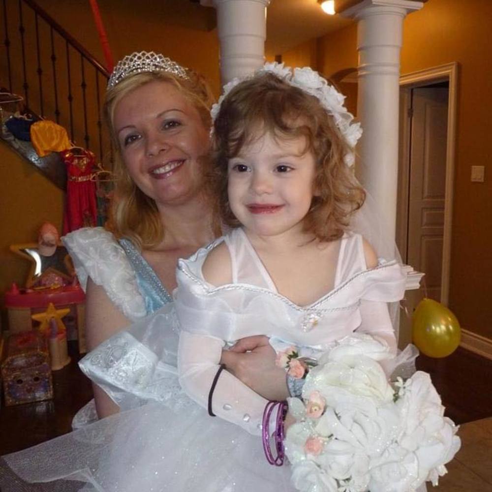 Meet your Posher, Daniela